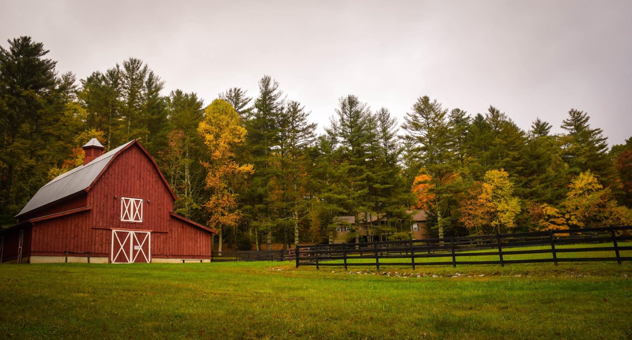 A barn, representing a farm property awarded to a common law spouse